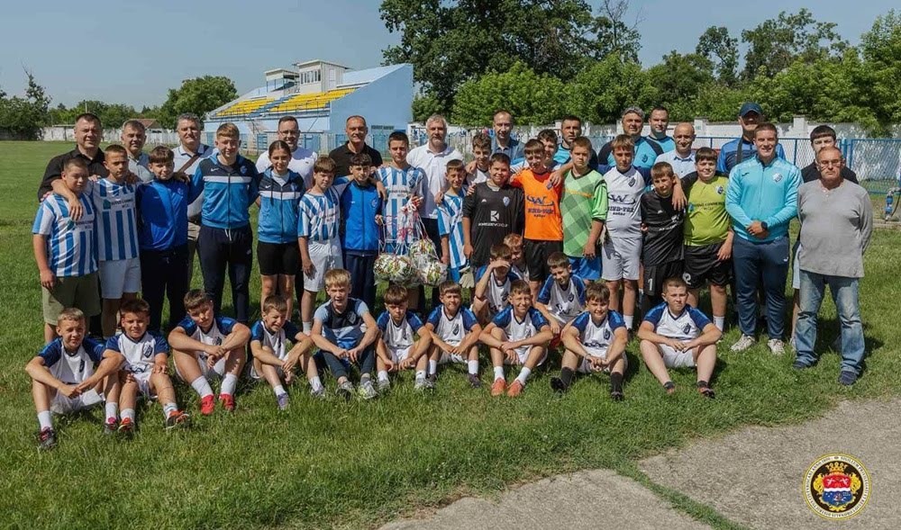 Sportska oprema uručena OFK Bečej 1918 i Vojvodini iz Bačkog Gradišta