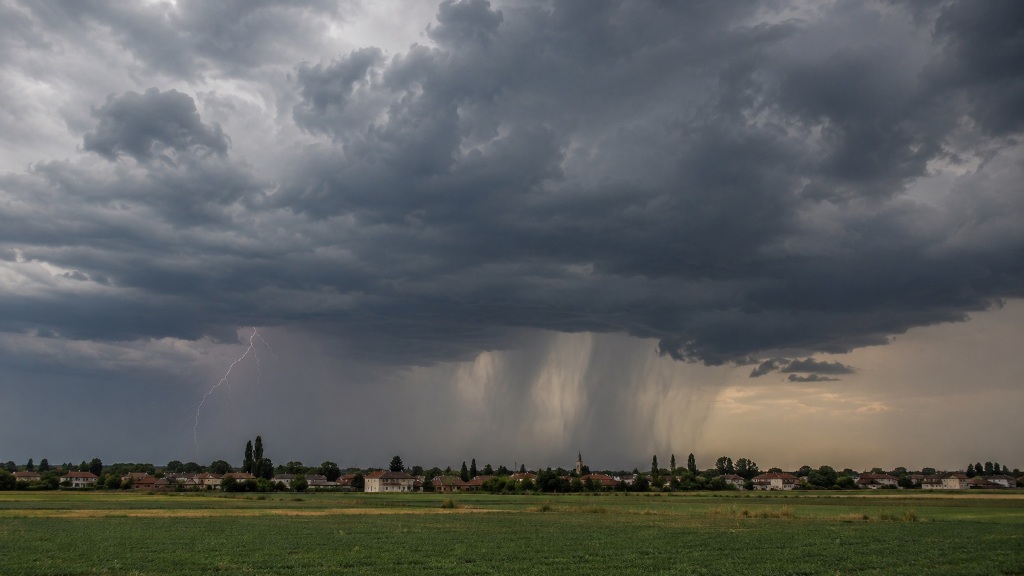Žuti meteoalarm za Bečej i Novi Bečej: Danas mogući pljuskovi i grmljavina