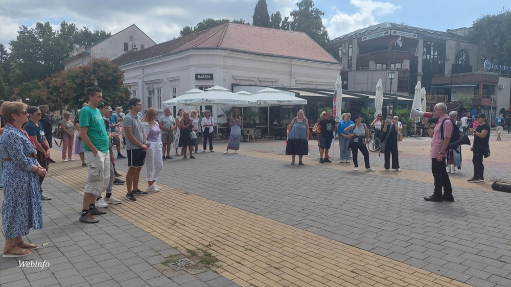ProtestZbogOtkazaProfesoruAvramovu